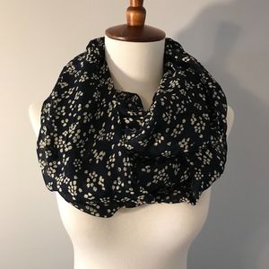 AMERICAN EAGLE Scarf *NWOT*